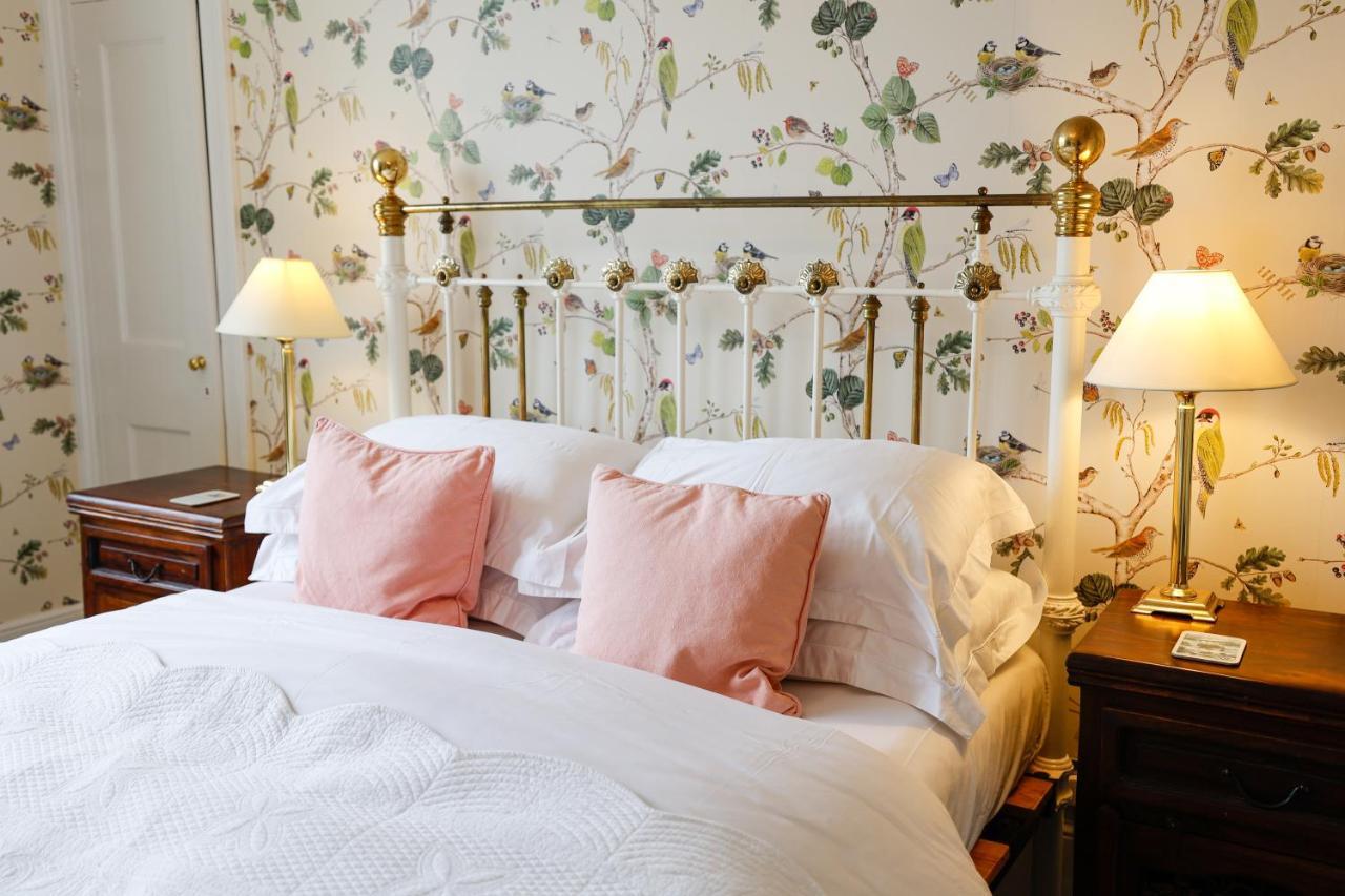 ドーキング The Waltons Bed & Breakfast エクステリア 写真