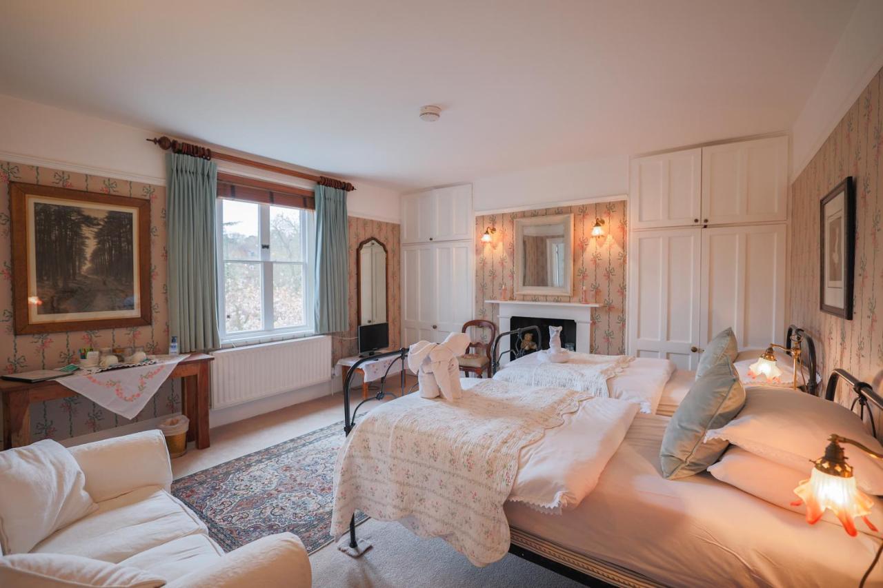 ドーキング The Waltons Bed & Breakfast エクステリア 写真